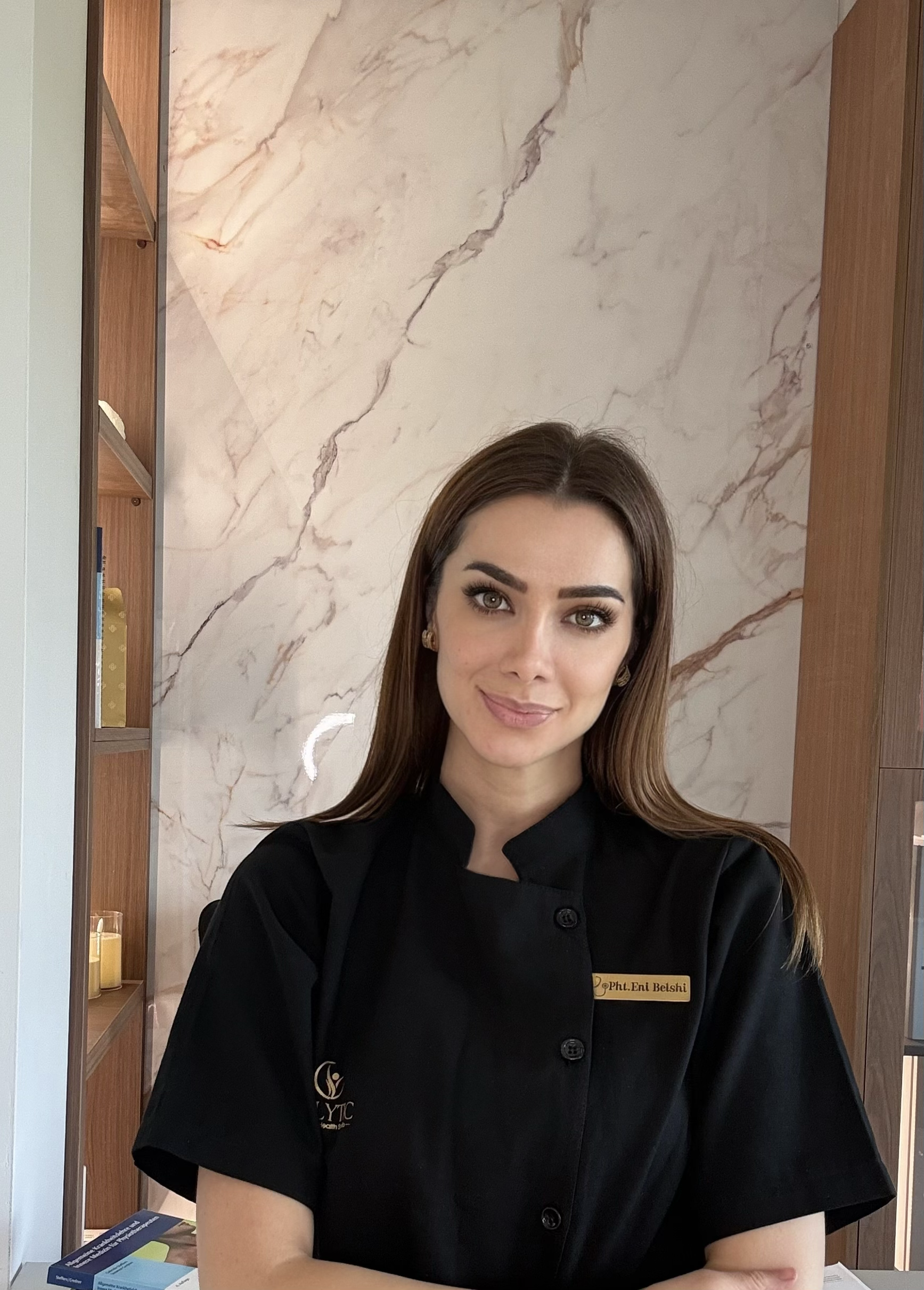 Eni Belshi, Gründerin und leitende Physiotherapeutin bei ENILYTIC Berlin